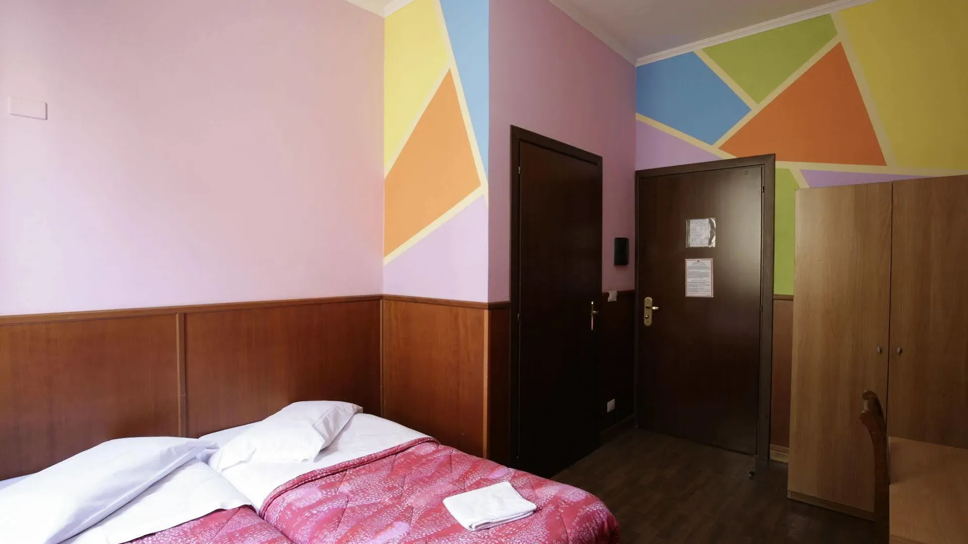 Hostel Alessandro Downtown & Bar Rome